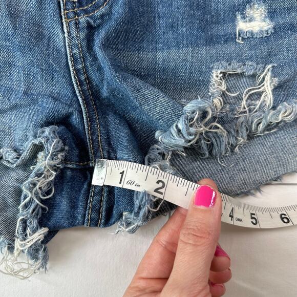 Free People Shorts Womens 27 Blue Denim Cut Off Distressed Raw Hem Boho Western - Picture 8 of 9